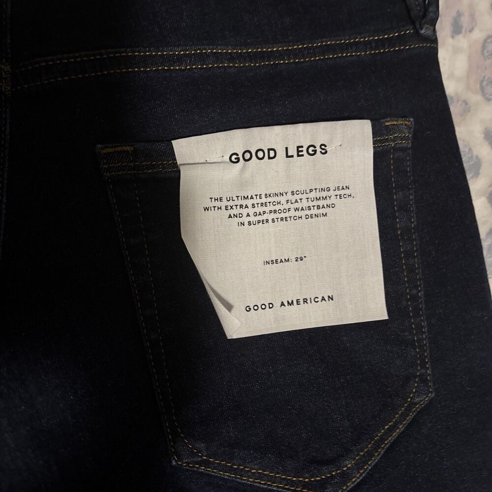 Good American Women’s Skinny Jeans in Dark Indigo - Picture 14 of 15